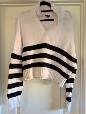 Splendid White & Black Striped V-Neck Sweater